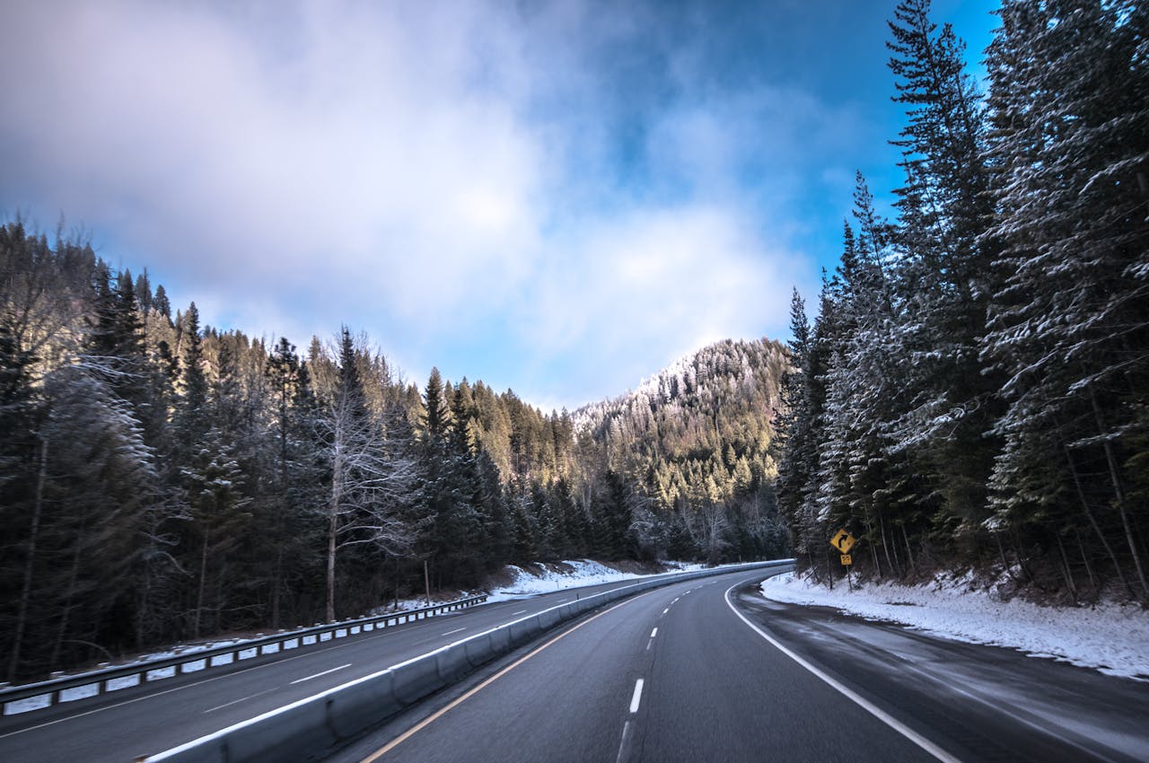 Driving Home for Christmas: Travel Mirror Essentials for the Holidays - LUNA London