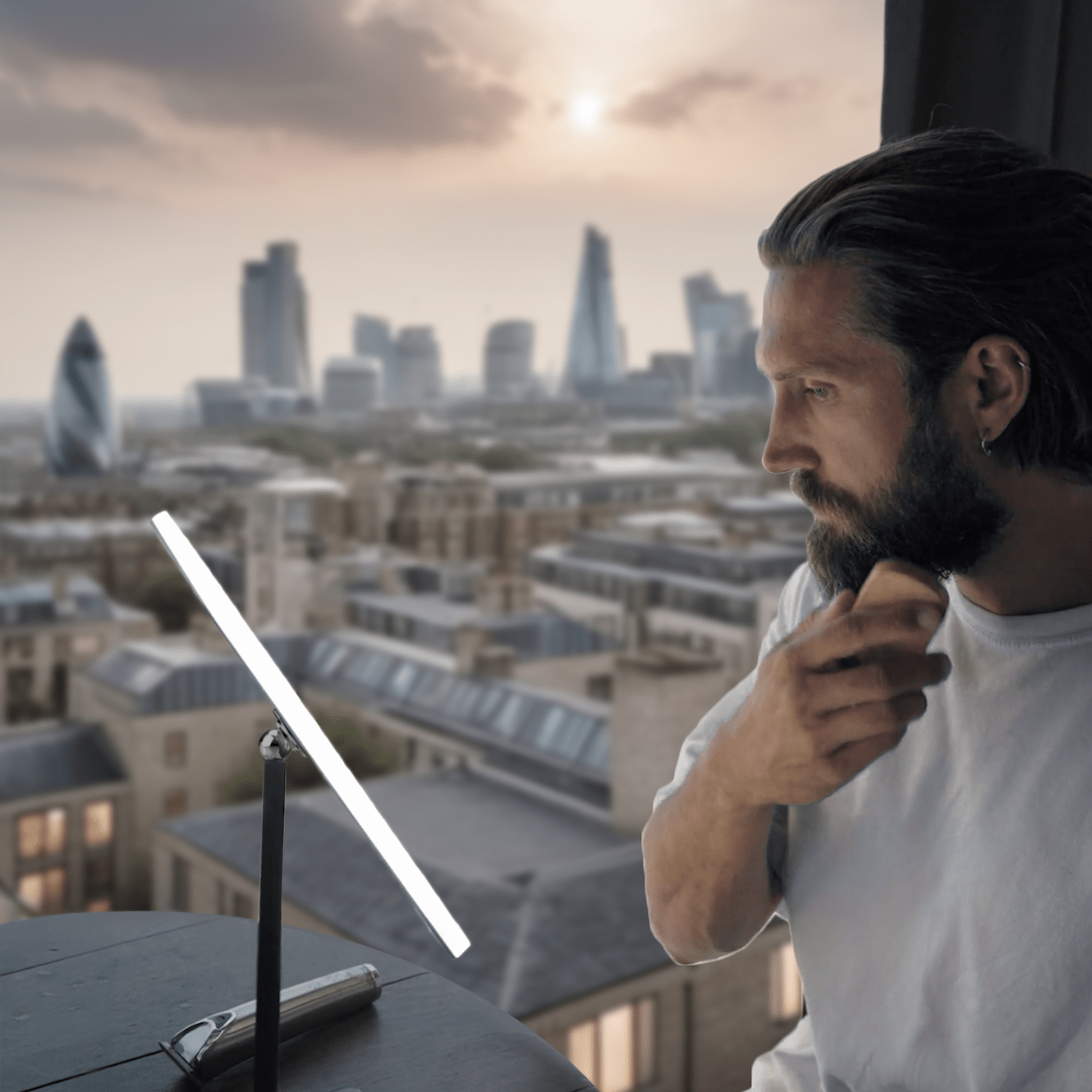 LED Mirror vs. Natural Light: Which One Is Best for Skincare Routines? - LUNA London