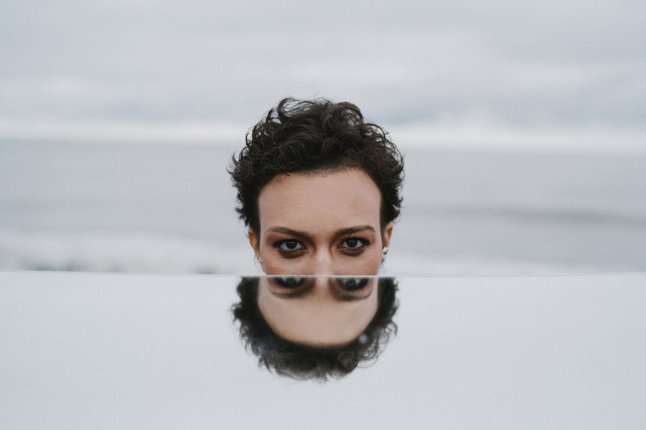 Mirror Health Check: 7 Skin Signals Your Reflection Reveals - LUNA London