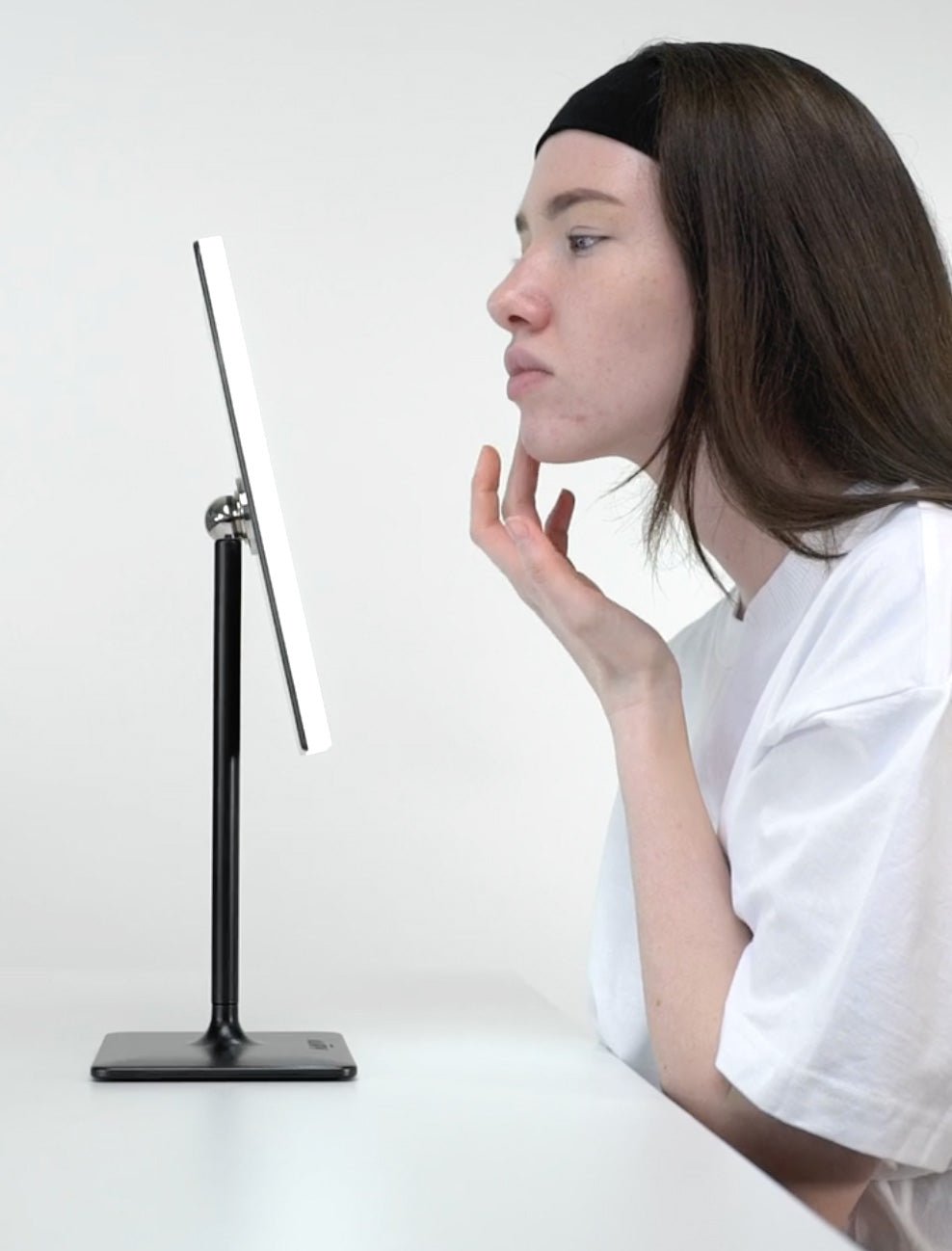 Skincare Hack: Glow Up with a Vitamin C Serum - LUNA London