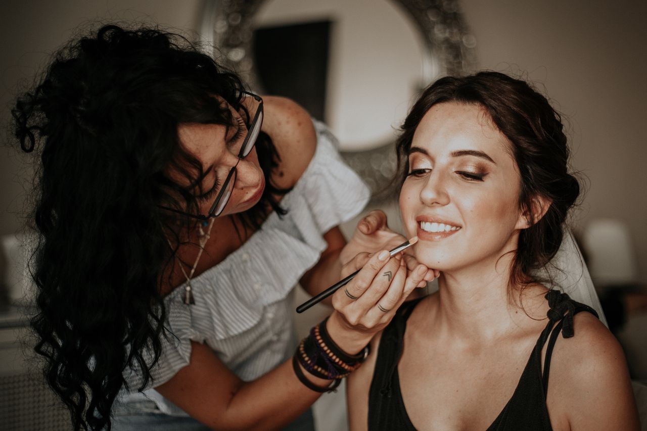 The 5-Minute Final Makeup Check Makeup Artists Never Skip - LUNA London