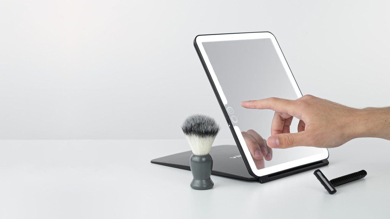 The No-Makeup Makeup Look That Holds Up in Humidity - LUNA London