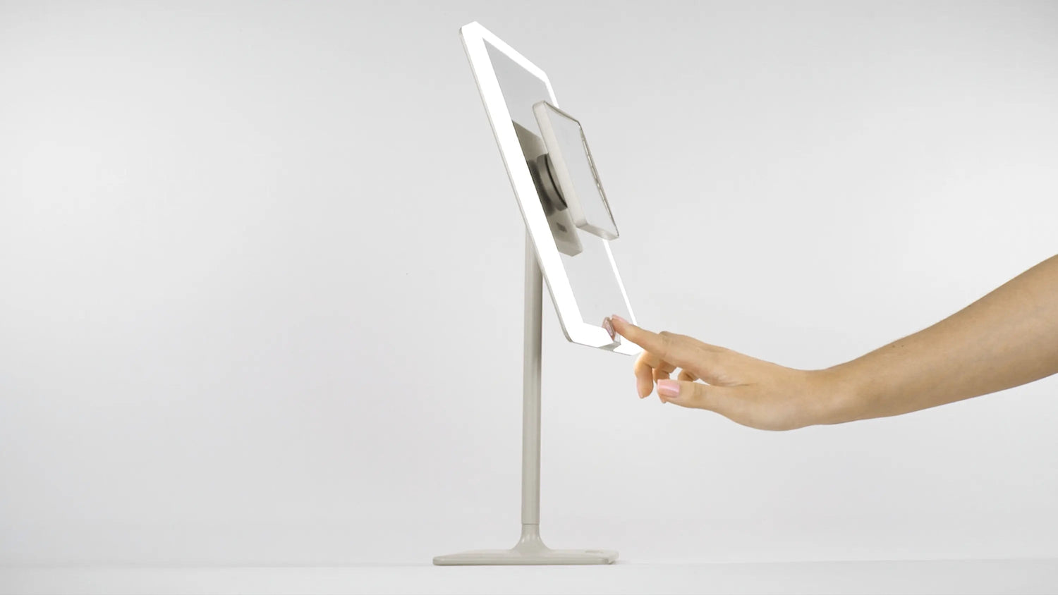 The One Mirror You Need for Tweezing Trimming and Skincare - LUNA London