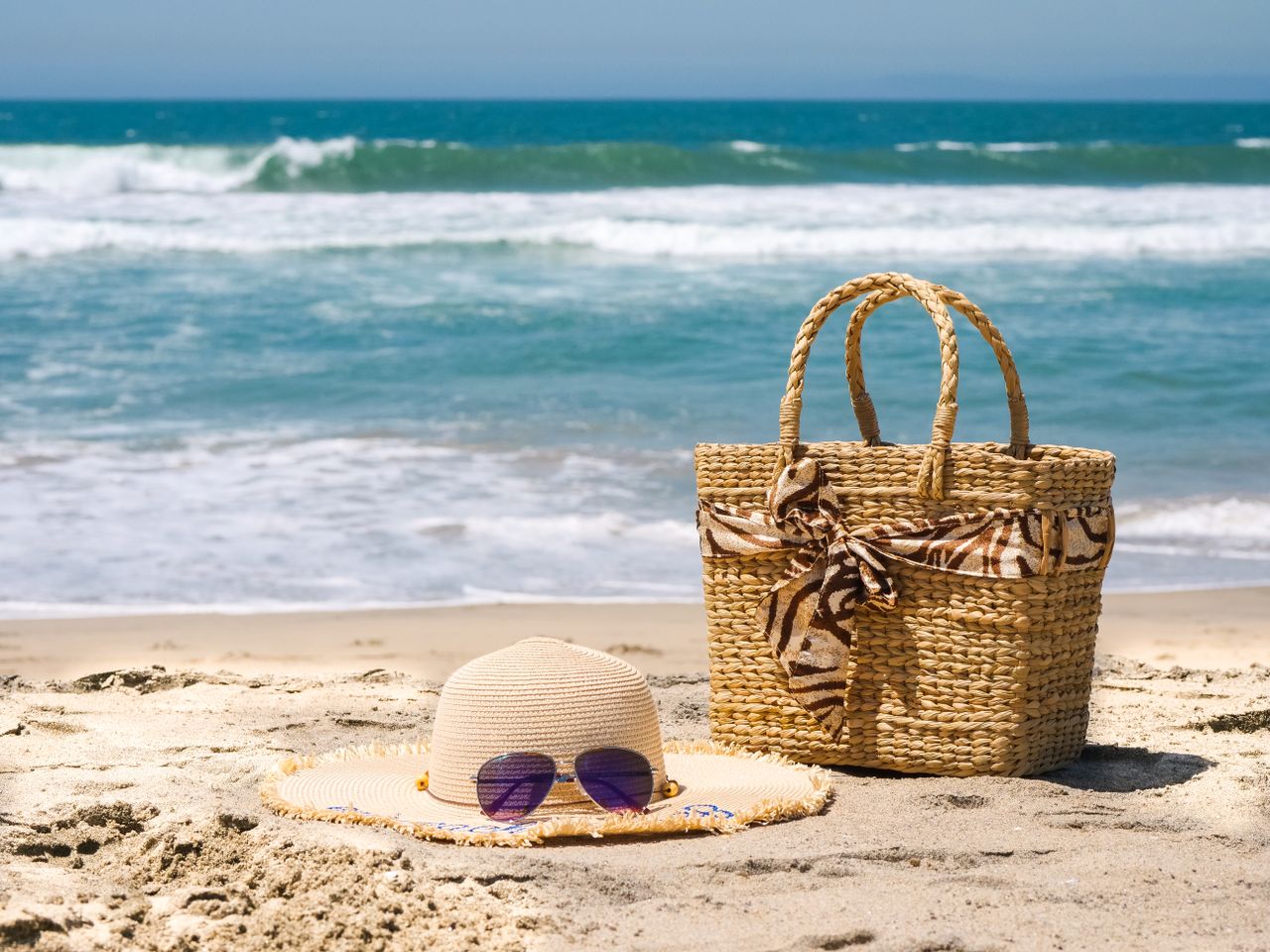 Beach Holiday Beauty Checklist: What to Pack, Skip and Check Before Dinner - LUNA London