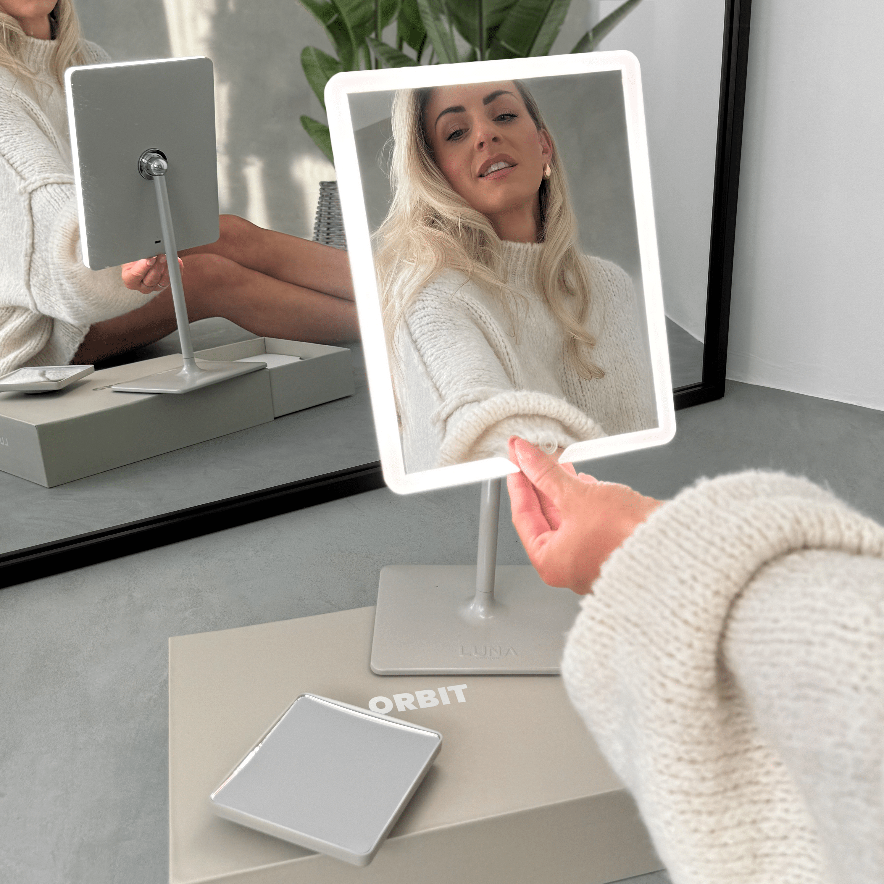 Best Cosmetic Mirror with Light: A 2026 Buyer’s Guide That Cuts Through the Noise - LUNA London