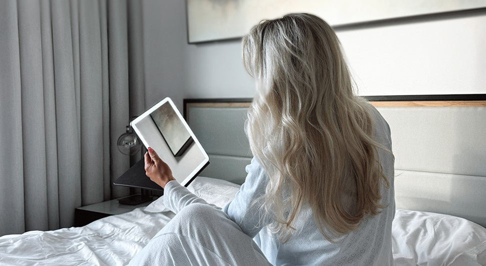 Cosmetic Light Mirrors: Do They Really Make a Difference? - LUNA London