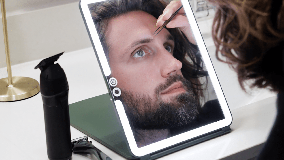 ECLIPSE Travel Mirror Guide: Battery, Light Modes and Stand Tips - LUNA London